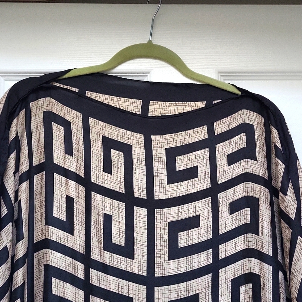 Caftan With Fendi Like Pattern. Beautiful And Flo… - image 3